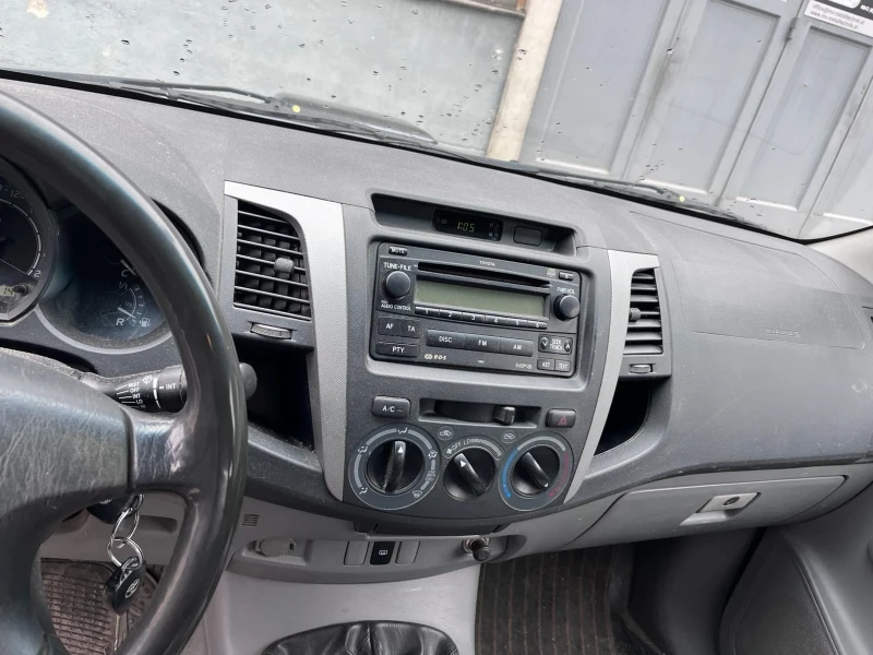 Toyota Hilux, снимка 8 - Автомобили и джипове - 49516863