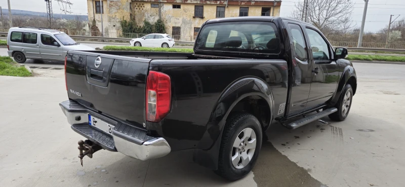 Nissan Navara, снимка 5 - Автомобили и джипове - 49523547