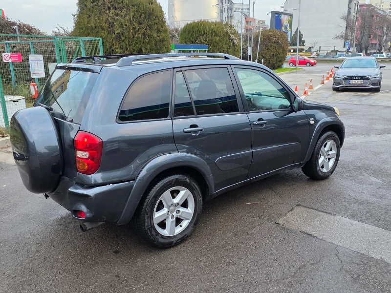 Toyota Rav4, снимка 10 - Автомобили и джипове - 53359917