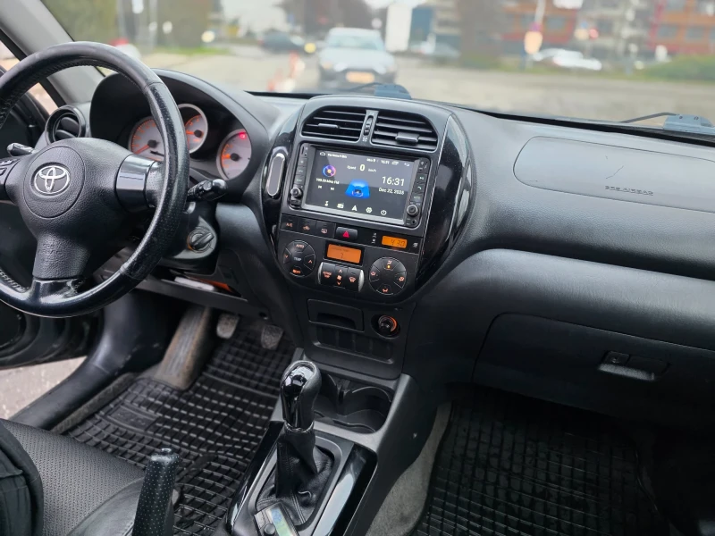 Toyota Rav4, снимка 2 - Автомобили и джипове - 53359917
