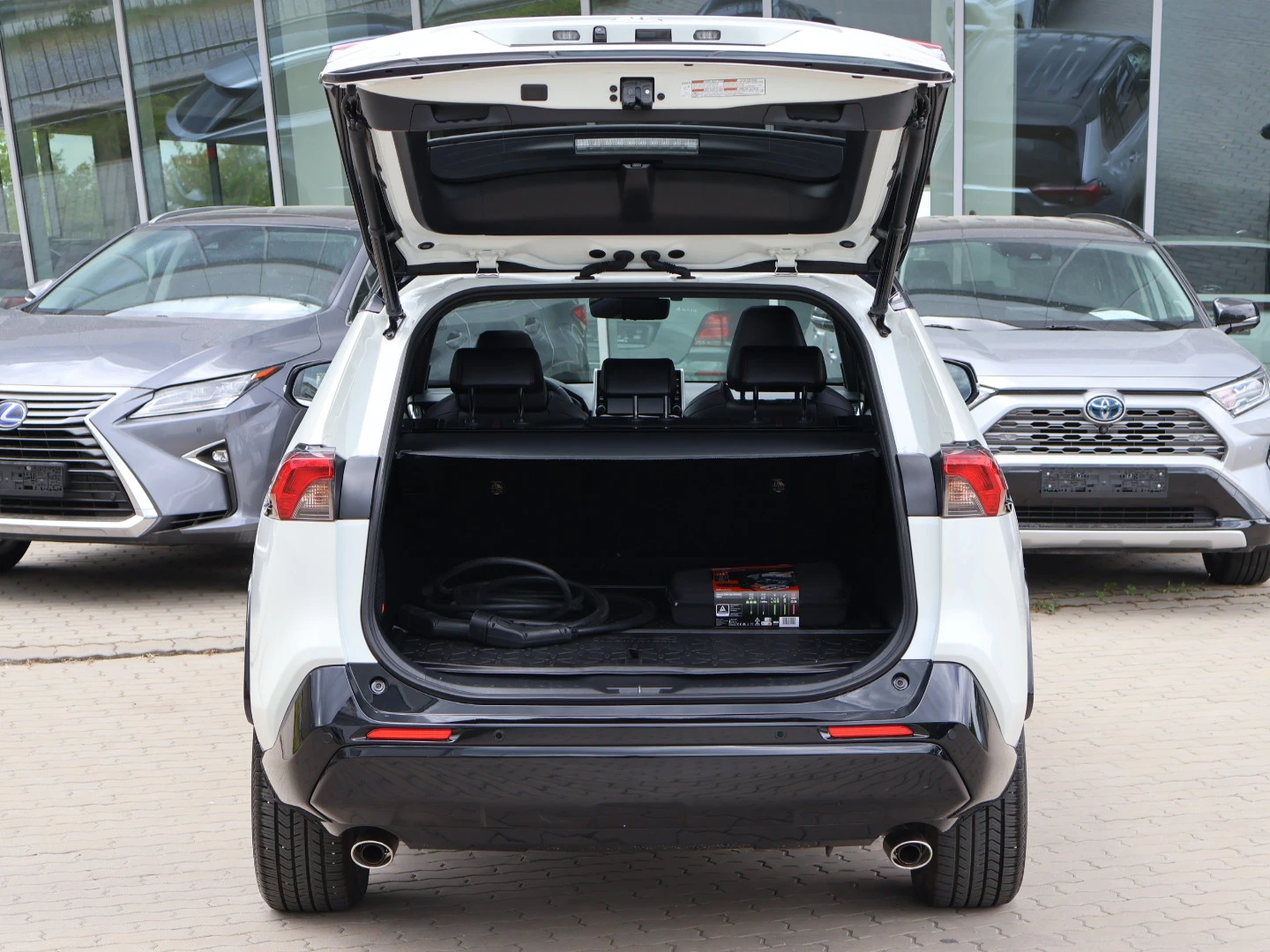 Toyota Rav4 LUXURY/ i AWD - изображение 8