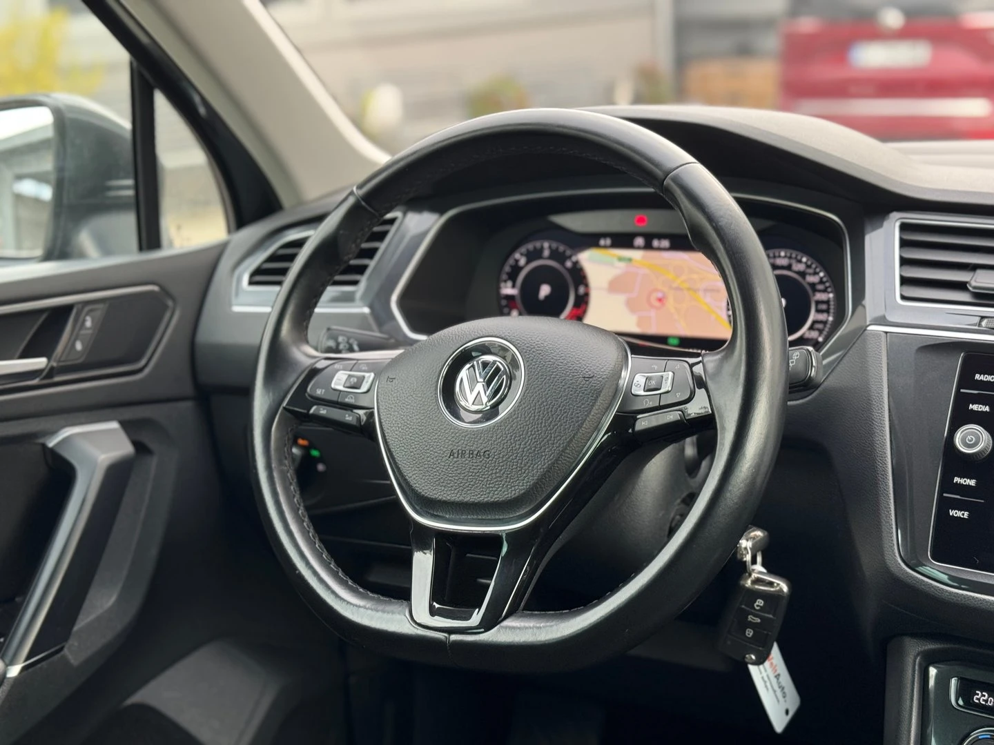 VW Tiguan Highline 2.0TDI 4MOTION BMT - изображение 10