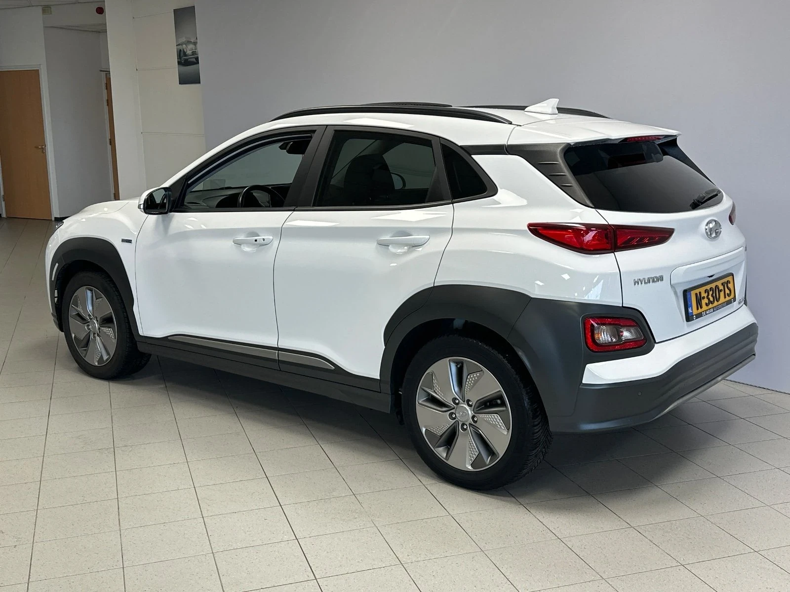 Hyundai Kona 64KW - изображение 4