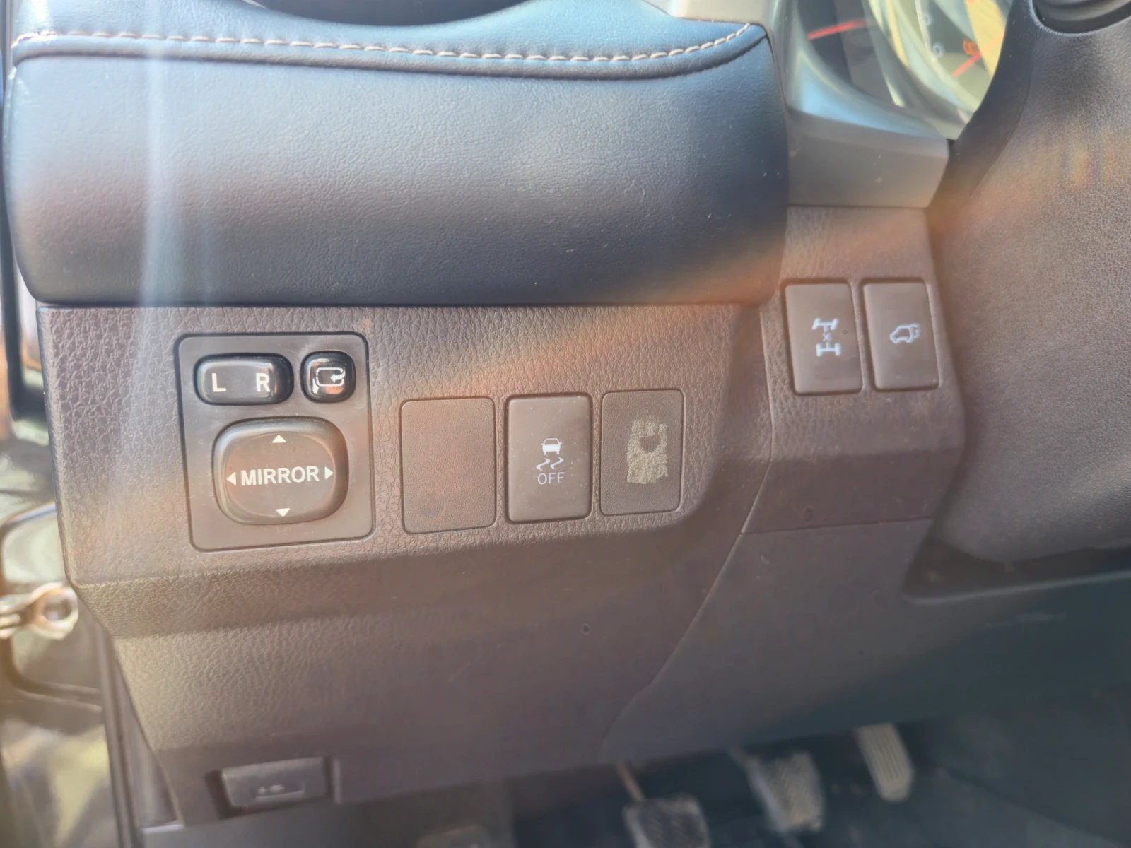 Toyota Rav4 2.2D 150�.�. 4X4 LUXURY 1�� ���������� | Mobile.bg � ����������� 10
