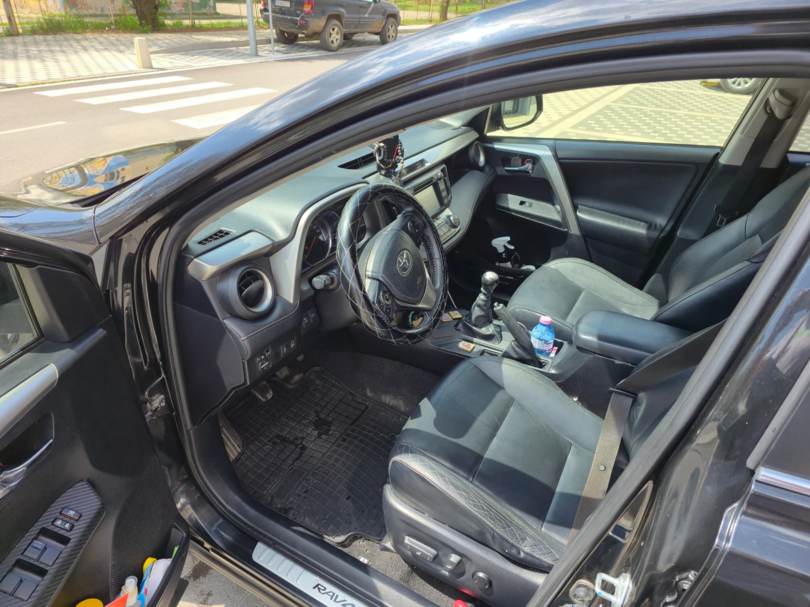 Toyota Rav4 2.2D 150�.�. 4X4 LUXURY 1�� ���������� | Mobile.bg � ����������� 12
