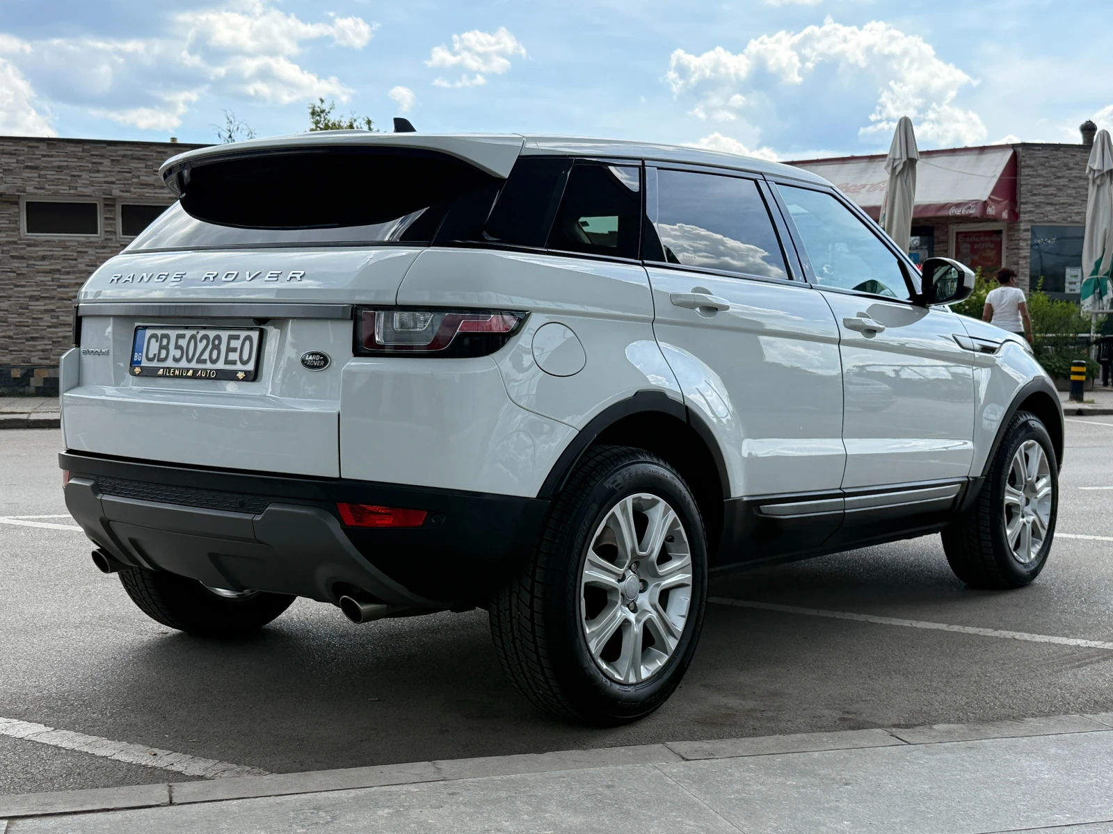 Land Rover Range Rover Evoque 6 МЕСЕЦА ГАРАНЦИЯ/2.0D 150к.с 4х4 Facelift/Камера, снимка 5 - Автомобили и джипове - 54916358