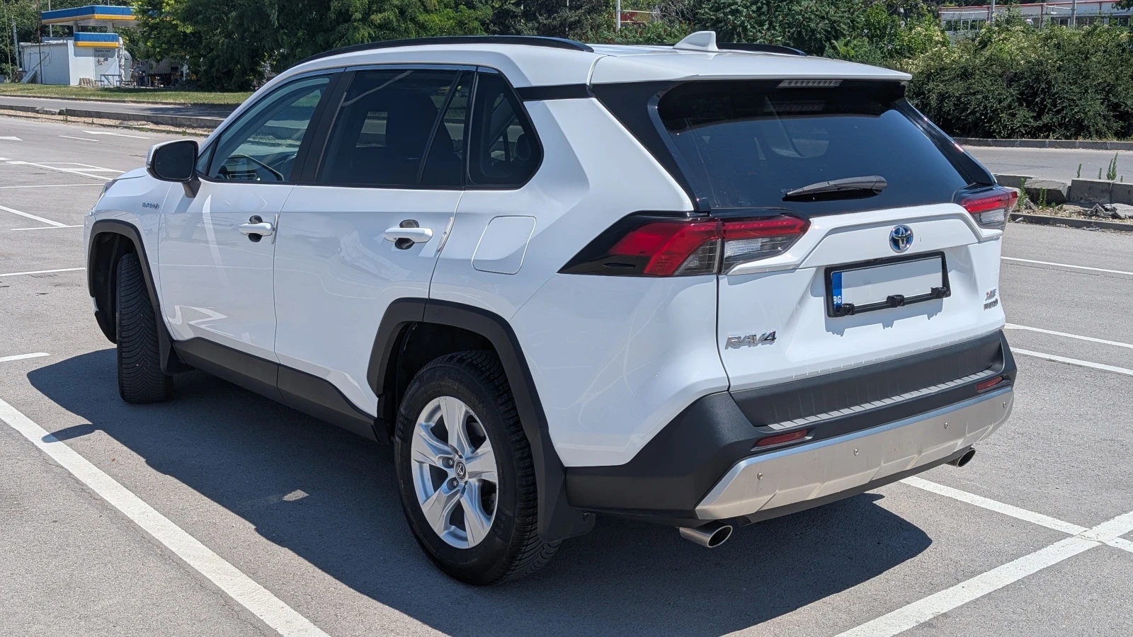 Toyota Rav4 AWD, XLE, DashCam, Android/CarPlay, Hybrid, снимка 6 - Автомобили и джипове - 55162127