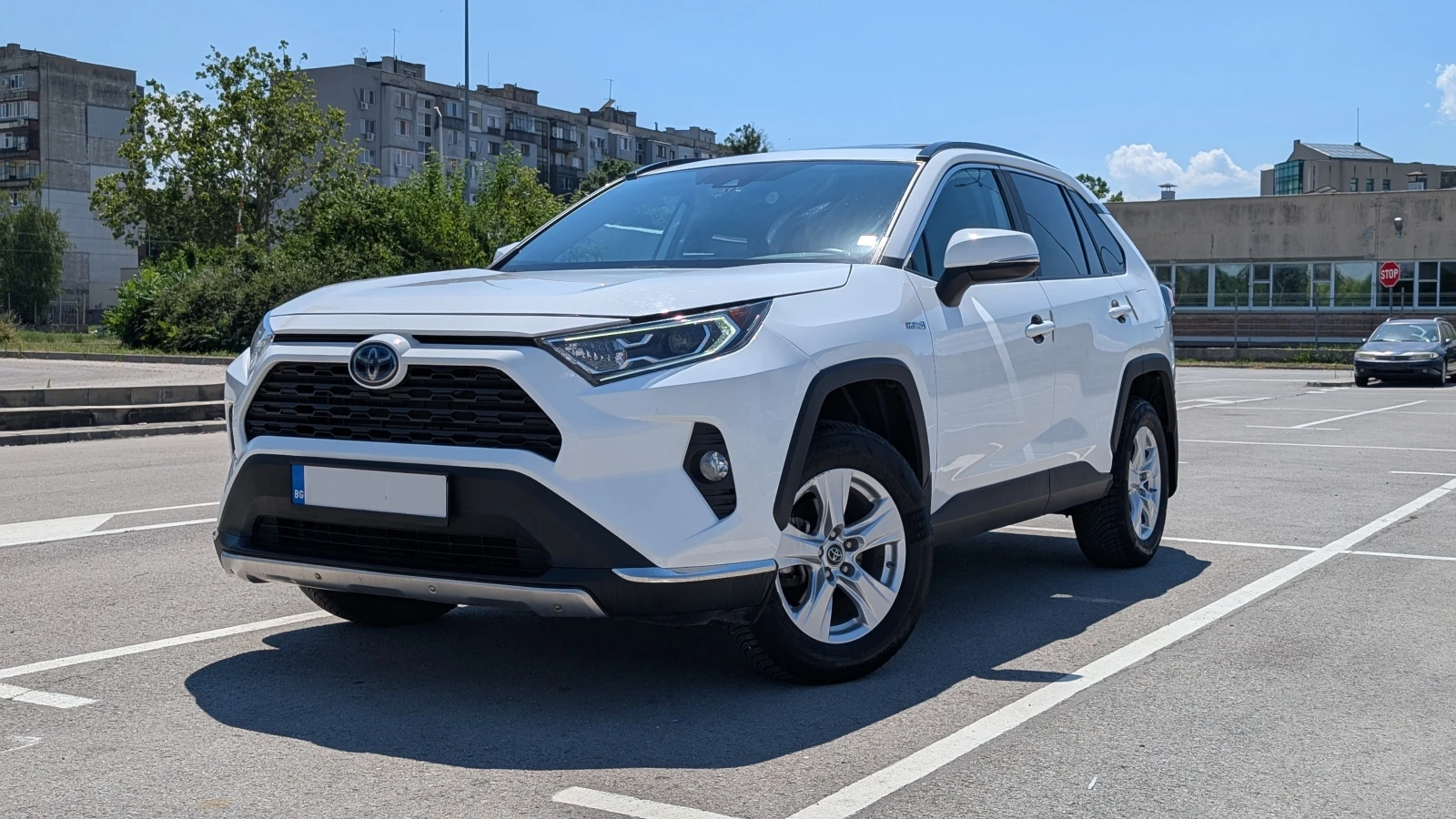 Toyota Rav4 AWD, XLE, DashCam, Android/CarPlay, Hybrid