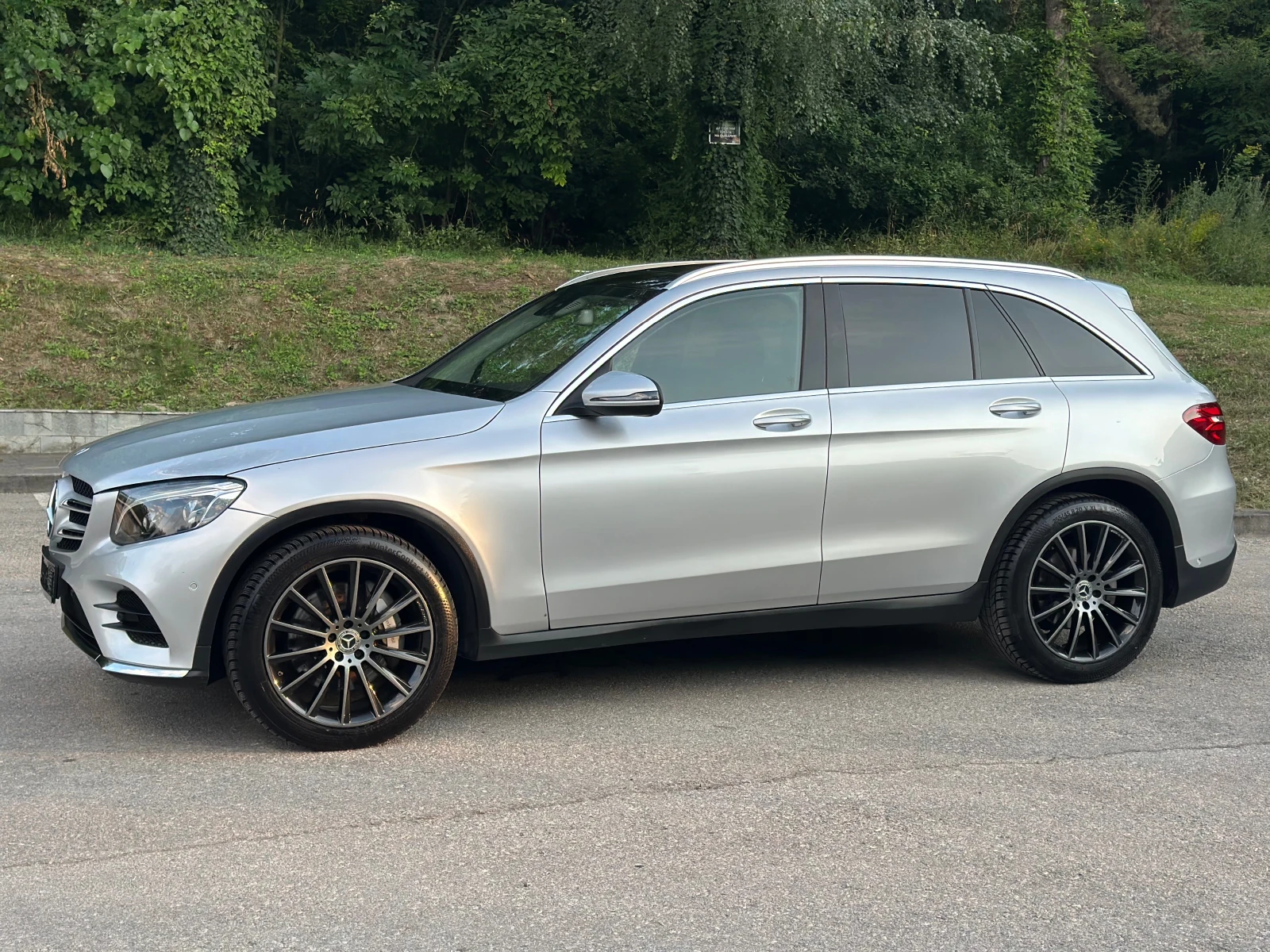 Mercedes-Benz GLC 350 d 4MATIC AMG, снимка 2 - Автомобили и джипове - 55723109