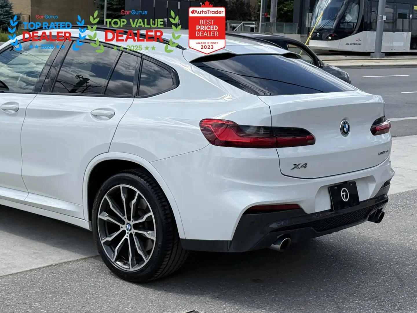 BMW X4 XDRIVE30I M PACK| HUD| ПАНО| ЧЕРВЕН САЛОН, снимка 6 - Автомобили и джипове - 56076156