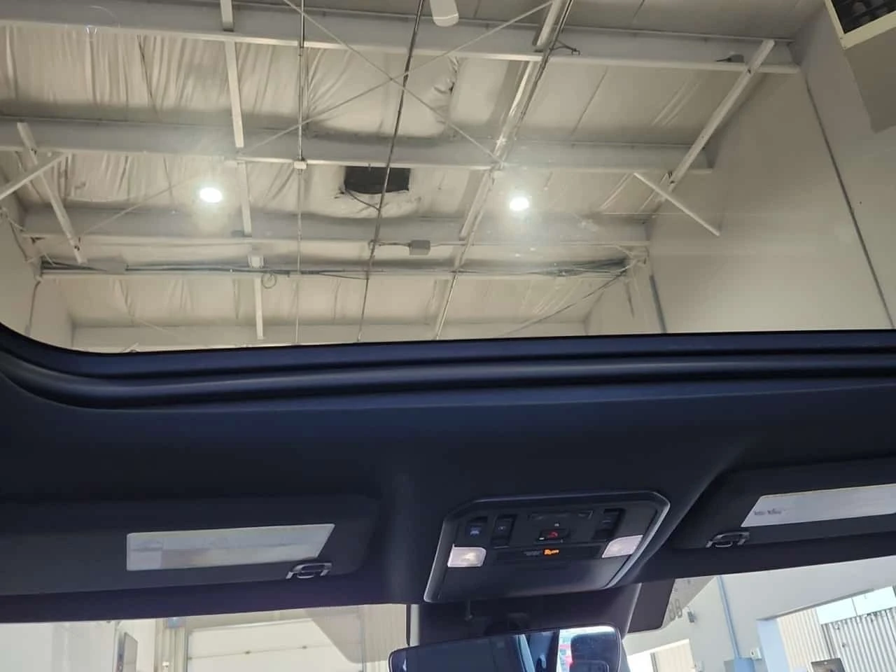 Toyota Tundra * 4x4 Crewmax Limited Hybrid Crew Cab Short Bed  | Mobile.bg � ����������� 13