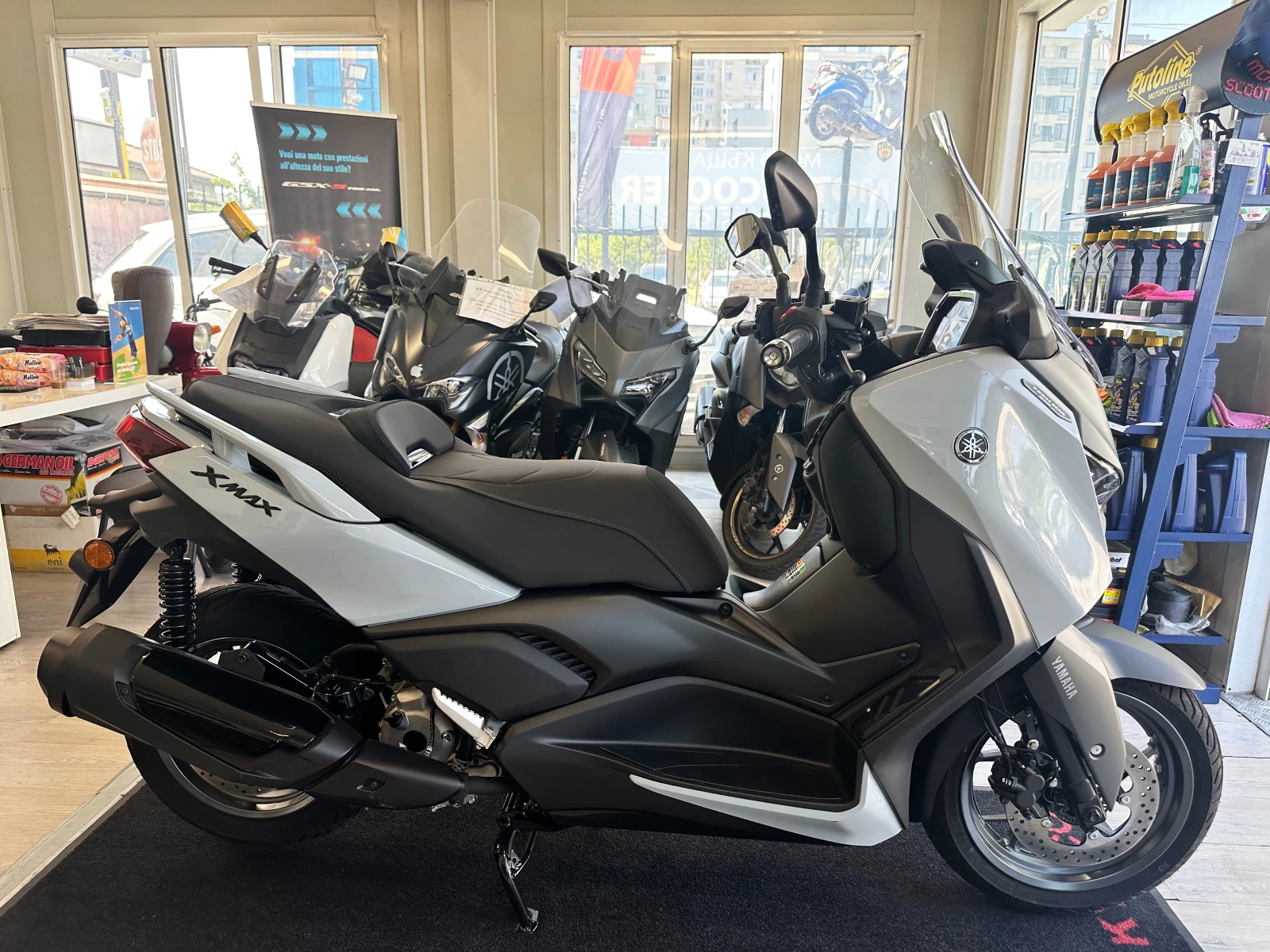 Yamaha X-max 300 Tech Max 2026г. , снимка 13 - Мотоциклети и мототехника - 55539071