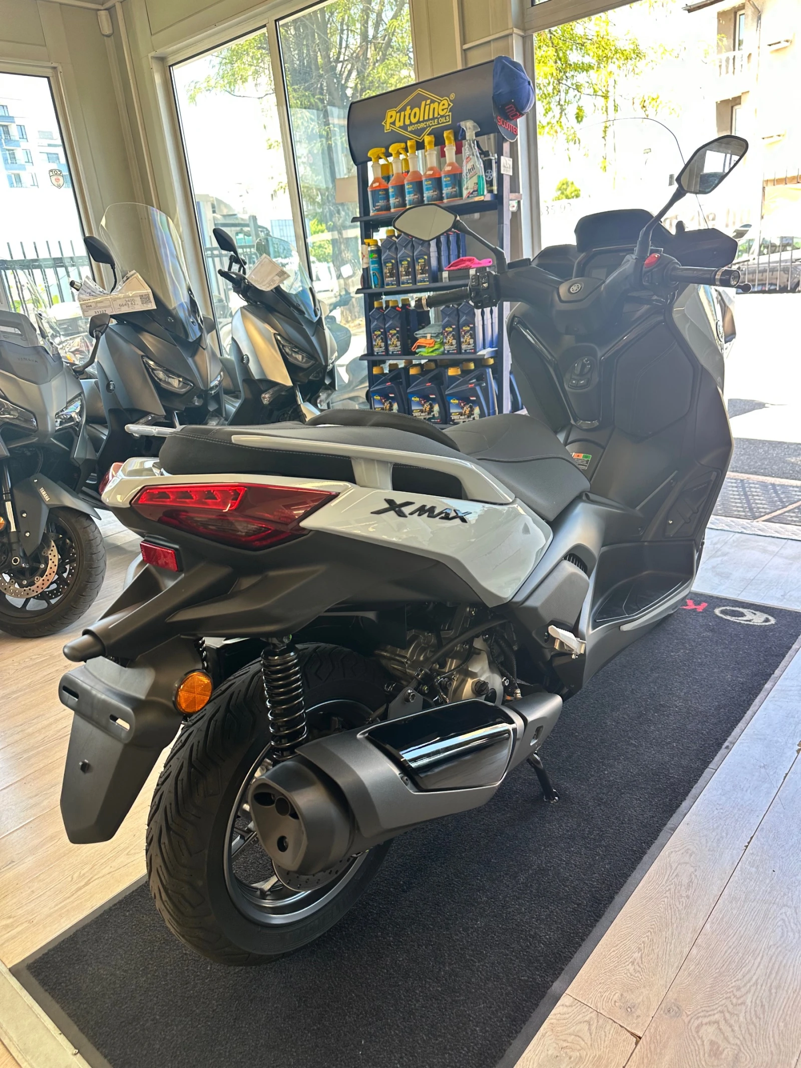 Yamaha X-max 300 Tech Max 2026г. , снимка 11 - Мотоциклети и мототехника - 55539071