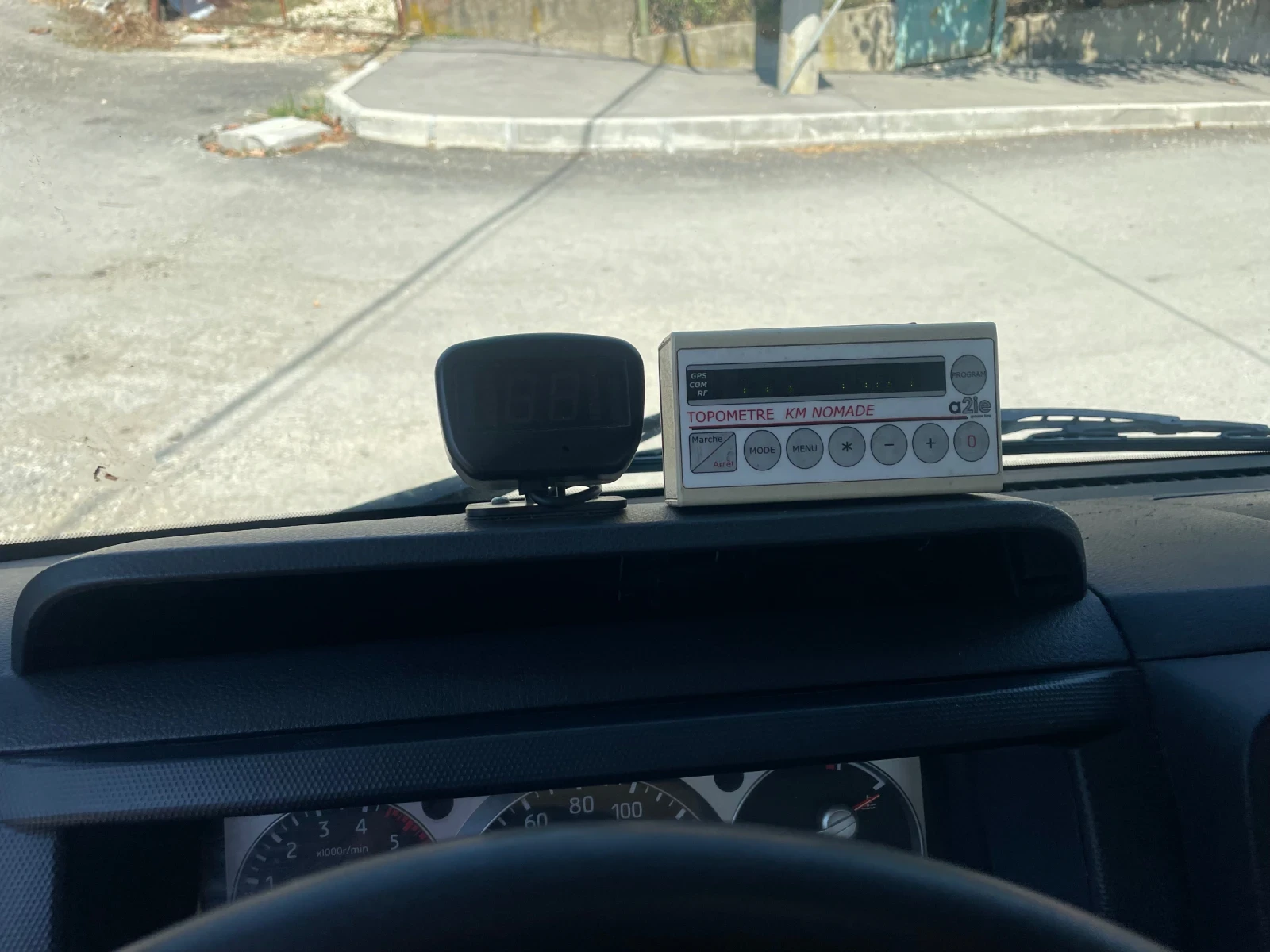 Автовишка Друга марка Renault Maxity, снимка 4 - Индустриална техника - 55627314
