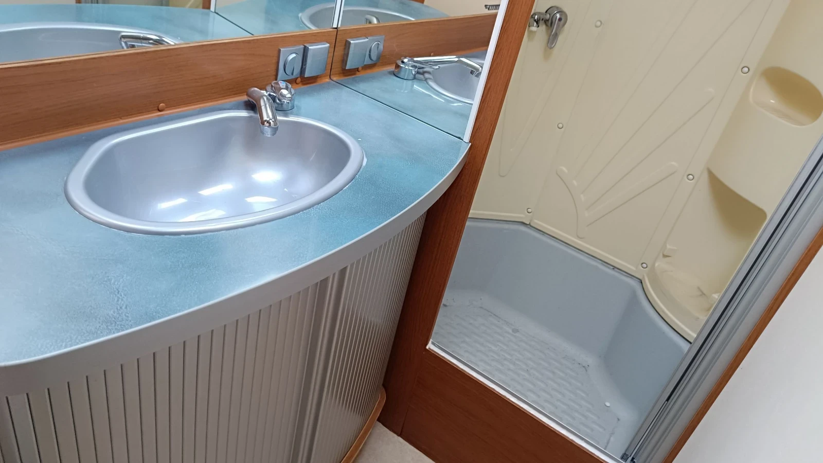  Fendt 650 ,   | Mobile.bg   11