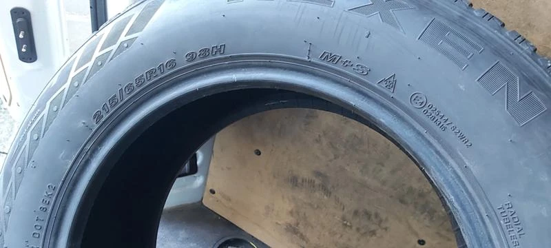 Гуми Зимни 215/65R16, снимка 6 - Гуми и джанти - 35129741