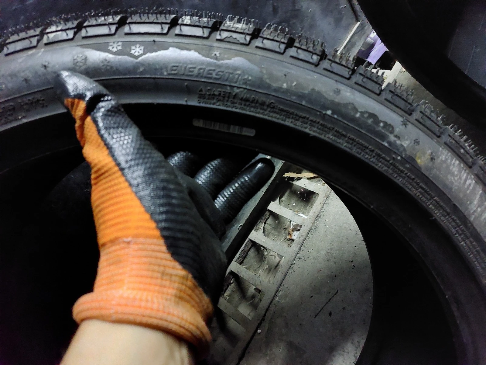 ���� 235/40R19 | Mobile.bg � ����������� 7