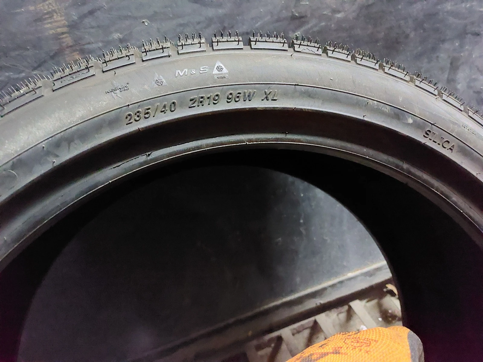 ���� 235/40R19 | Mobile.bg � ����������� 6
