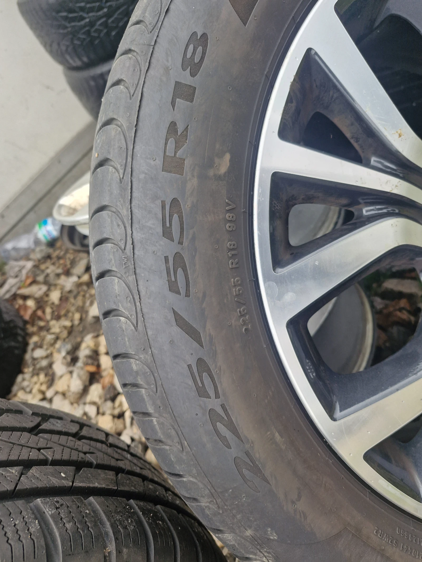 Гуми с джанти Pirelli 225/55R18, снимка 9 - Гуми и джанти - 53998300