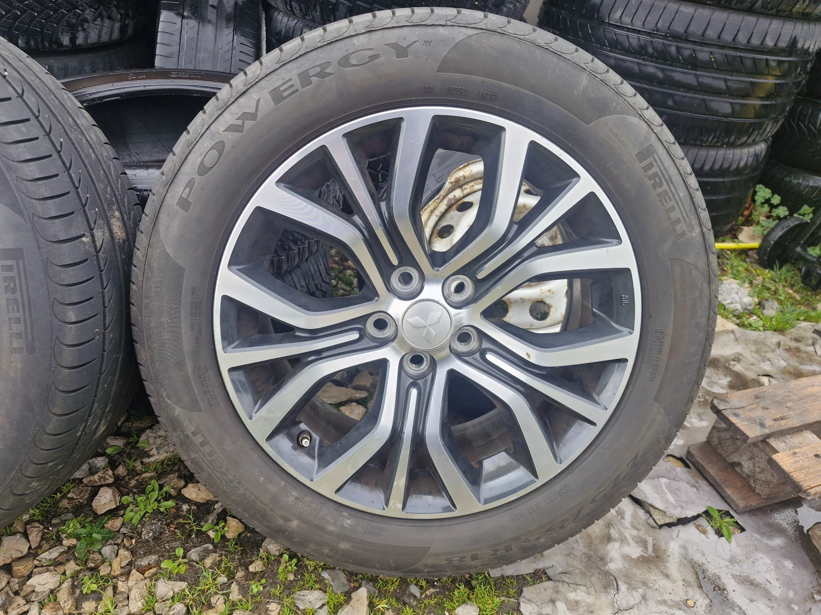 Гуми с джанти Pirelli 225/55R18, снимка 4 - Гуми и джанти - 53998300
