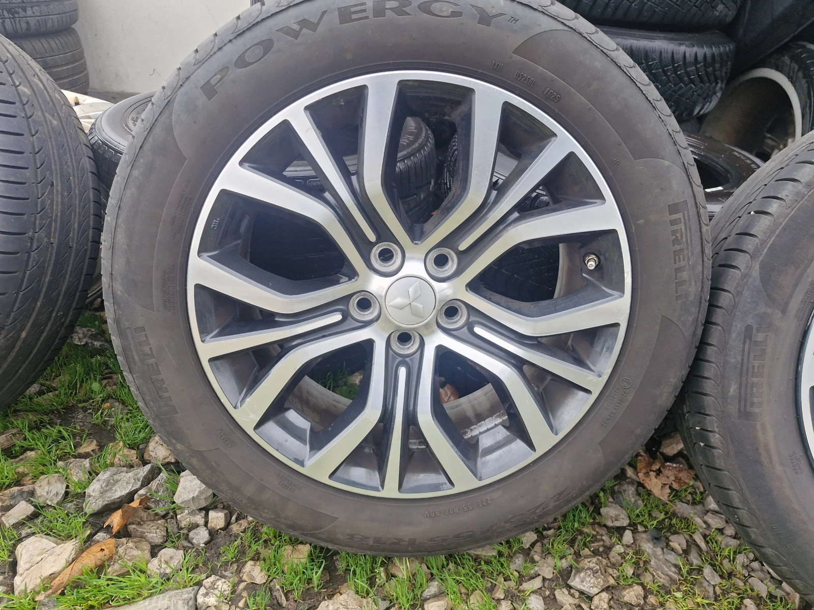 Гуми с джанти Pirelli 225/55R18, снимка 2 - Гуми и джанти - 53998300