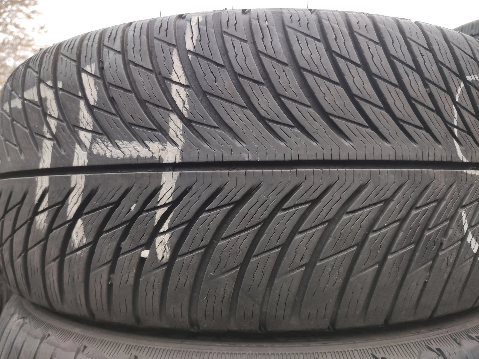 Гуми Зимни 225/45R18