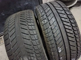 Гуми Зимни 235/40R19, снимка 2 - Гуми и джанти - 39125975