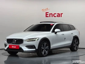 Volvo V60 T5 Pro AWD, снимка 1