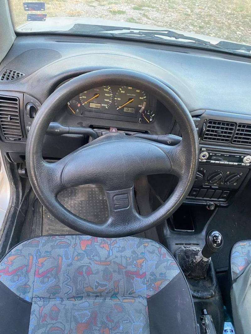 Seat Ibiza, снимка 6 - Автомобили и джипове - 46442758