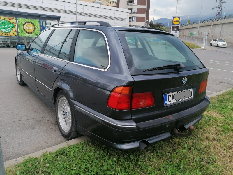 BMW 523 i, снимка 6 - Автомобили и джипове - 47434604