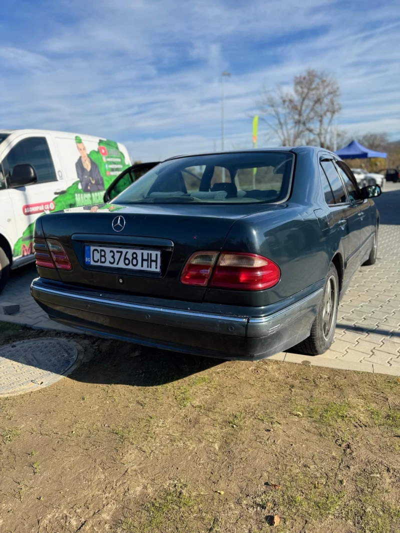 Mercedes-Benz E 270, снимка 2 - Автомобили и джипове - 47842625