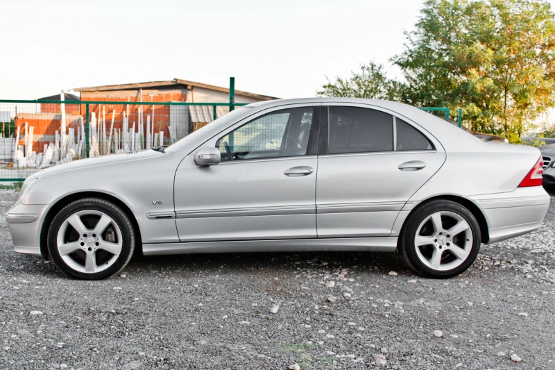 Mercedes-Benz C 320 Cdi 224k.s, снимка 3 - Автомобили и джипове - 47971843