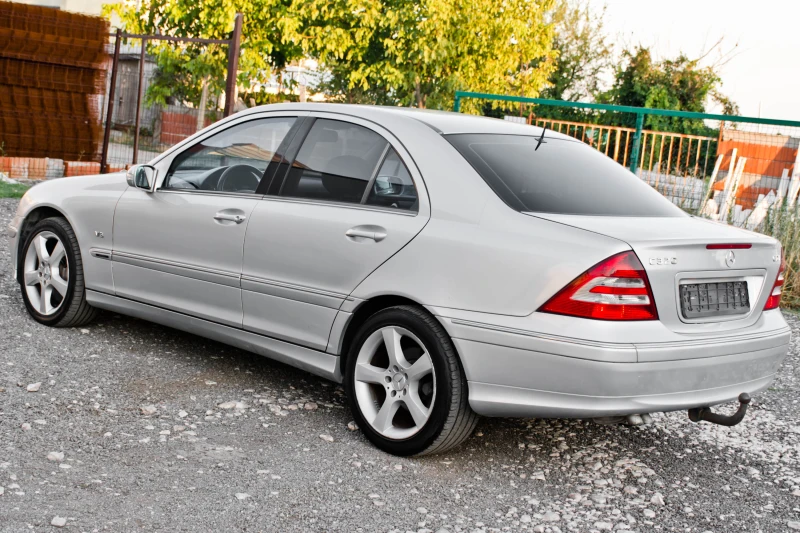 Mercedes-Benz C 320 Cdi 224k.s, снимка 4 - Автомобили и джипове - 47971843