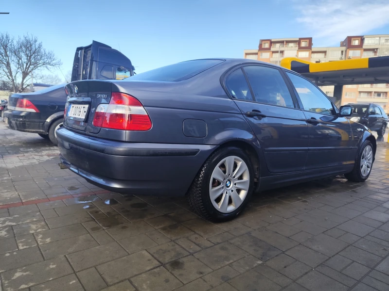 BMW 318 2.0i Facelift, снимка 5 - Автомобили и джипове - 48555138