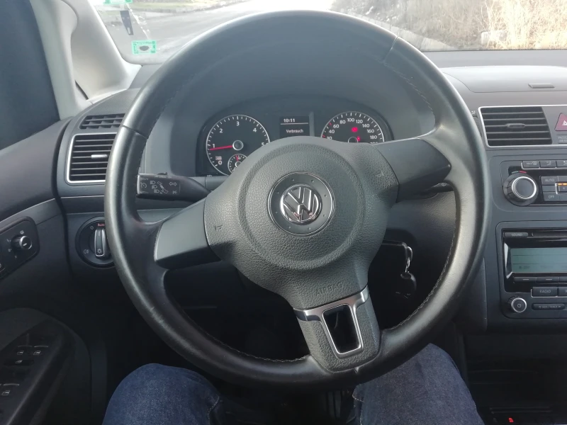 VW Touran, снимка 8 - Автомобили и джипове - 49355928