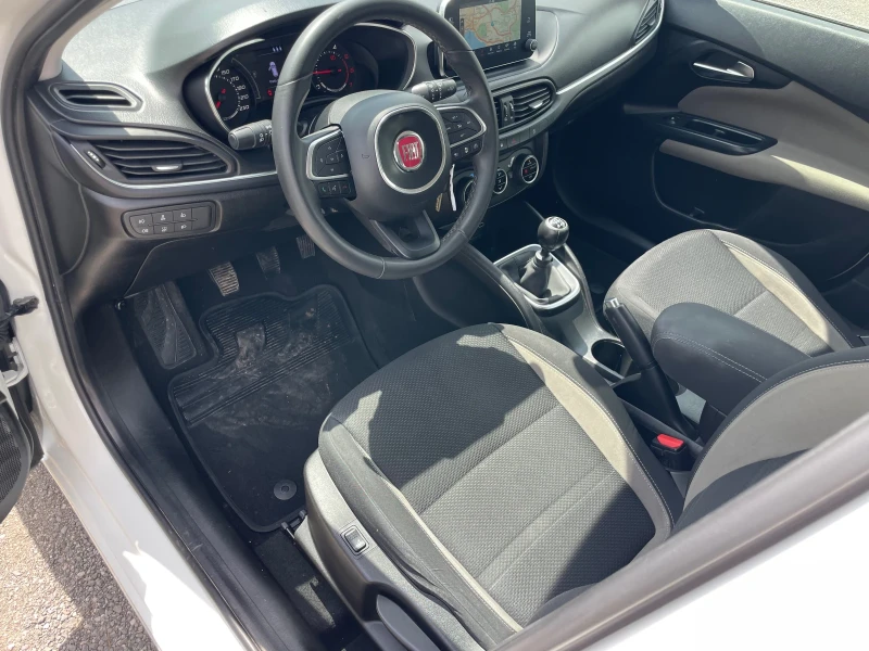 Fiat Tipo 1.6 Mjt Ses 5P Sport (88 KW), снимка 8 - Автомобили и джипове - 50279947