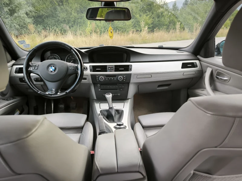 BMW 325 Xi (N52) M-ПАКЕТ, снимка 9 - Автомобили и джипове - 52639276