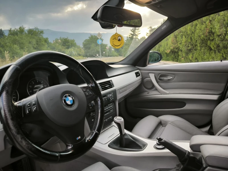 BMW 325 Xi (N52) M-ПАКЕТ, снимка 10 - Автомобили и джипове - 52639276