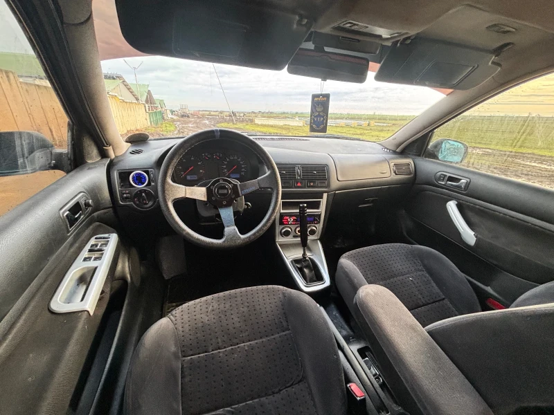 VW Golf 1.9 AGR, снимка 9 - Автомобили и джипове - 52108788