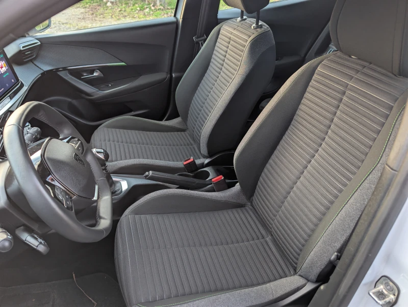 Peugeot 2008 1.2i/101к.с./Facelift, снимка 11 - Автомобили и джипове - 53011964