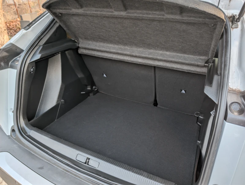 Peugeot 2008 1.2i/101к.с./Facelift, снимка 13 - Автомобили и джипове - 53011964