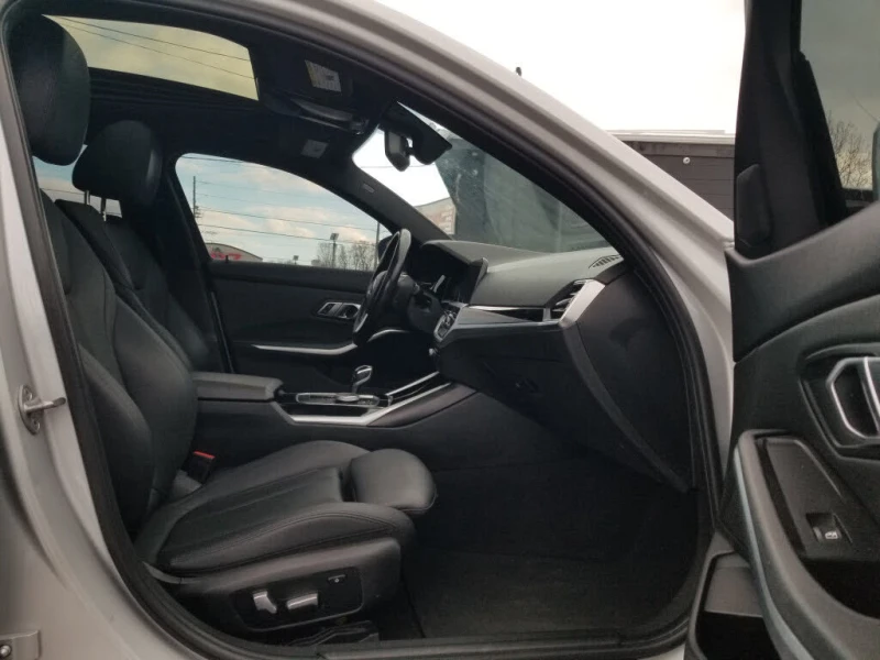 BMW 330 xDrive* DIGITAL* ПОДГРЕВ* МЪРТВА ТОЧКА* ШИБИДАХ* , снимка 12 - Автомобили и джипове - 53516336