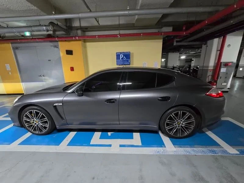 Porsche Panamera, снимка 8 - Автомобили и джипове - 56690345