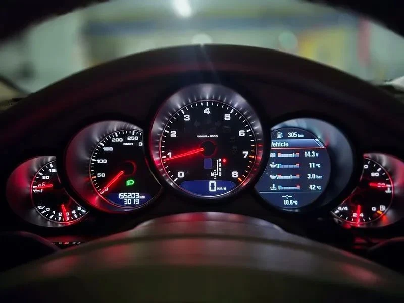 Porsche Panamera, снимка 17 - Автомобили и джипове - 56690345