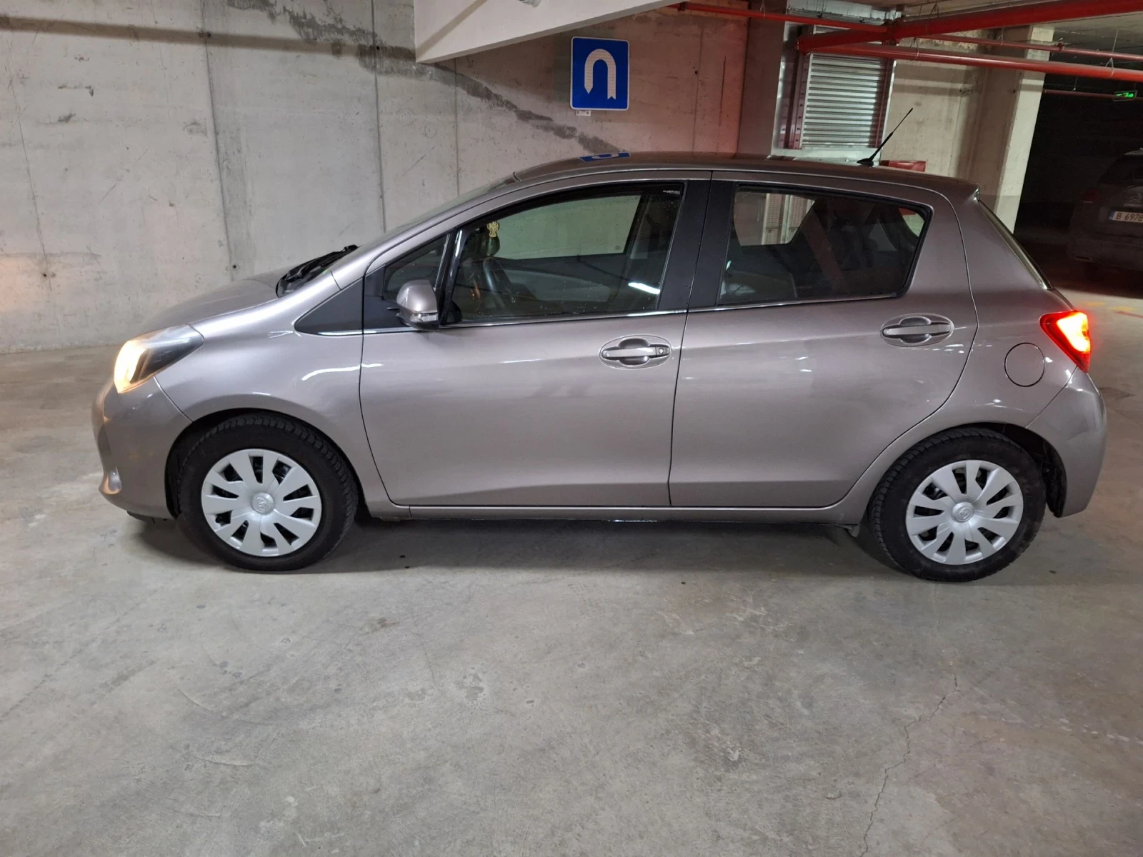 Toyota Yaris 1.0i - изображение 5