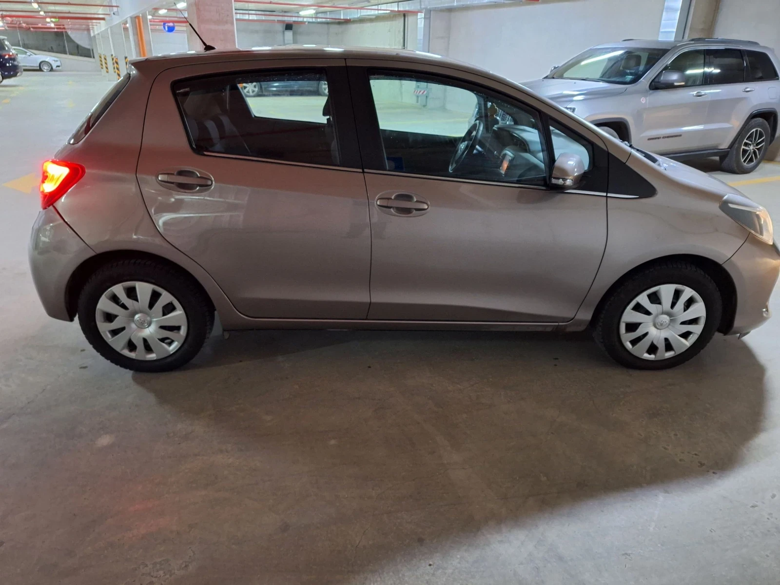 Toyota Yaris 1.0i - изображение 3