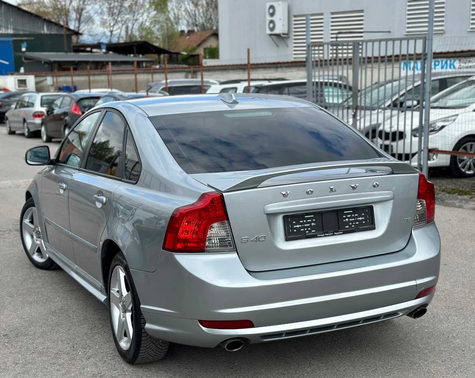 Volvo S40 2.5 Turbo R-Design Facelift  Автомат 230к.с - изображение 4