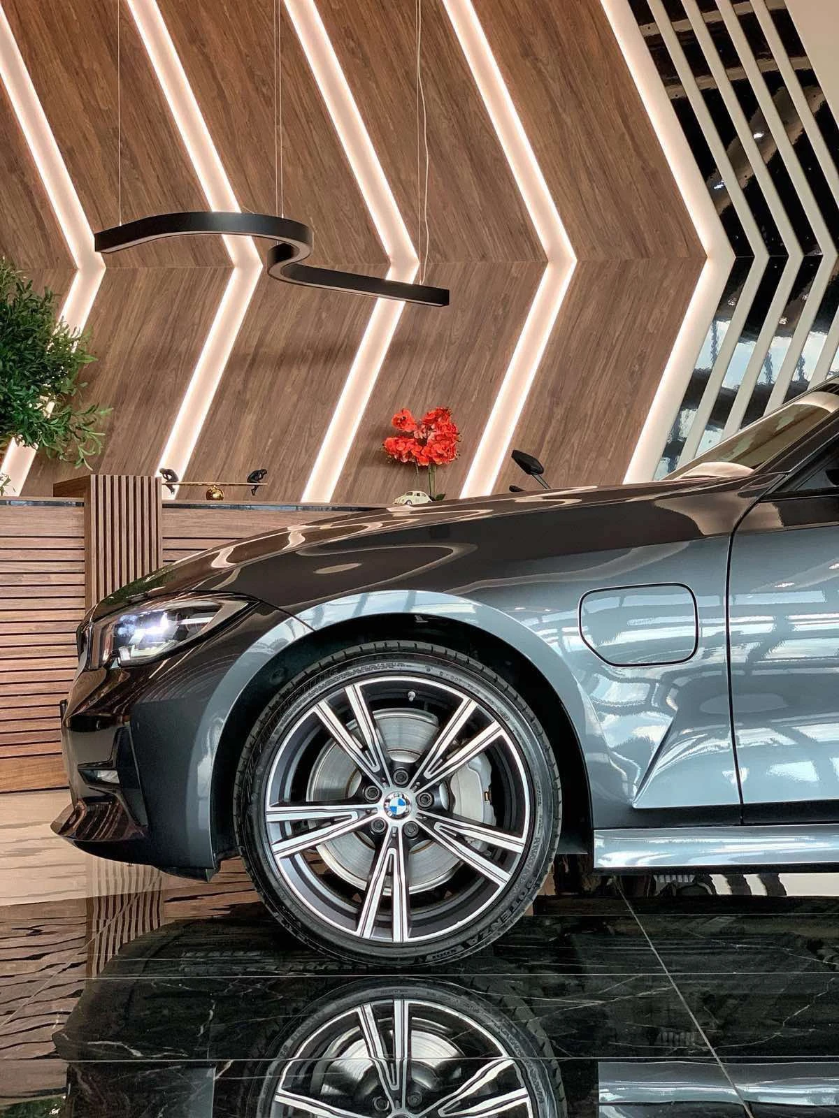 BMW 330 330E - изображение 7
