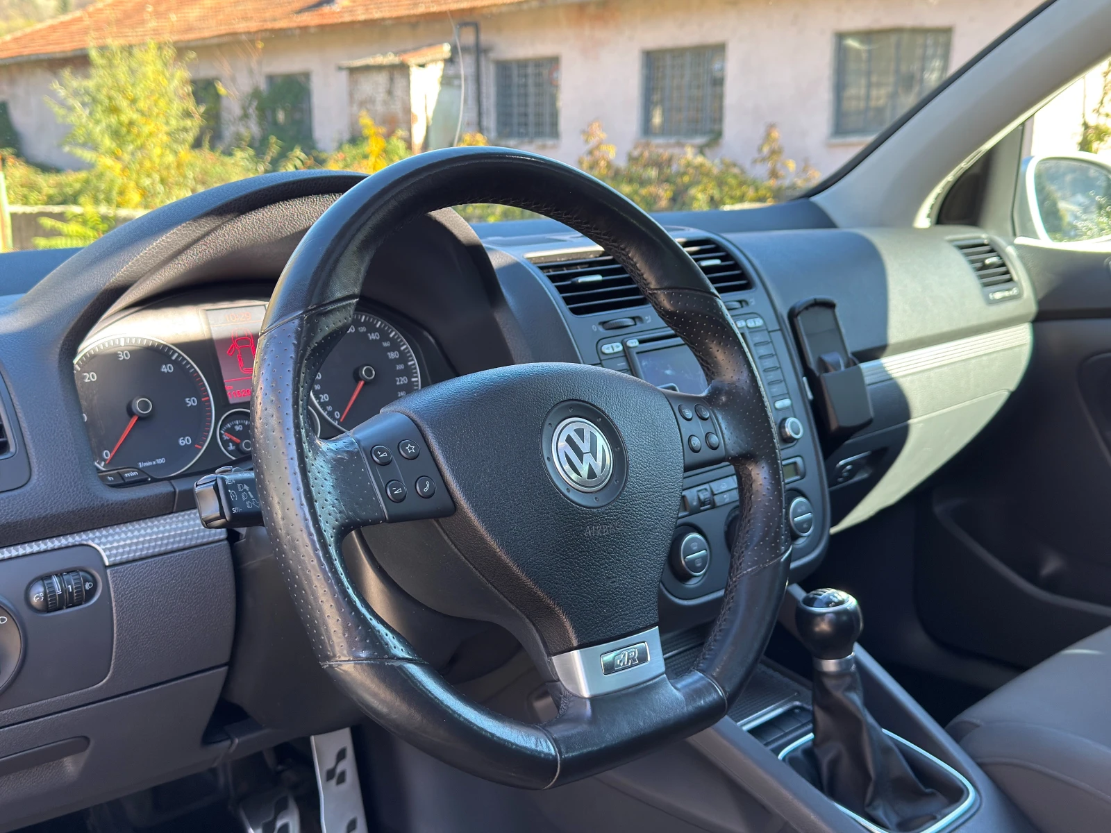 VW Golf 2.0TDI GT | Mobile.bg   12