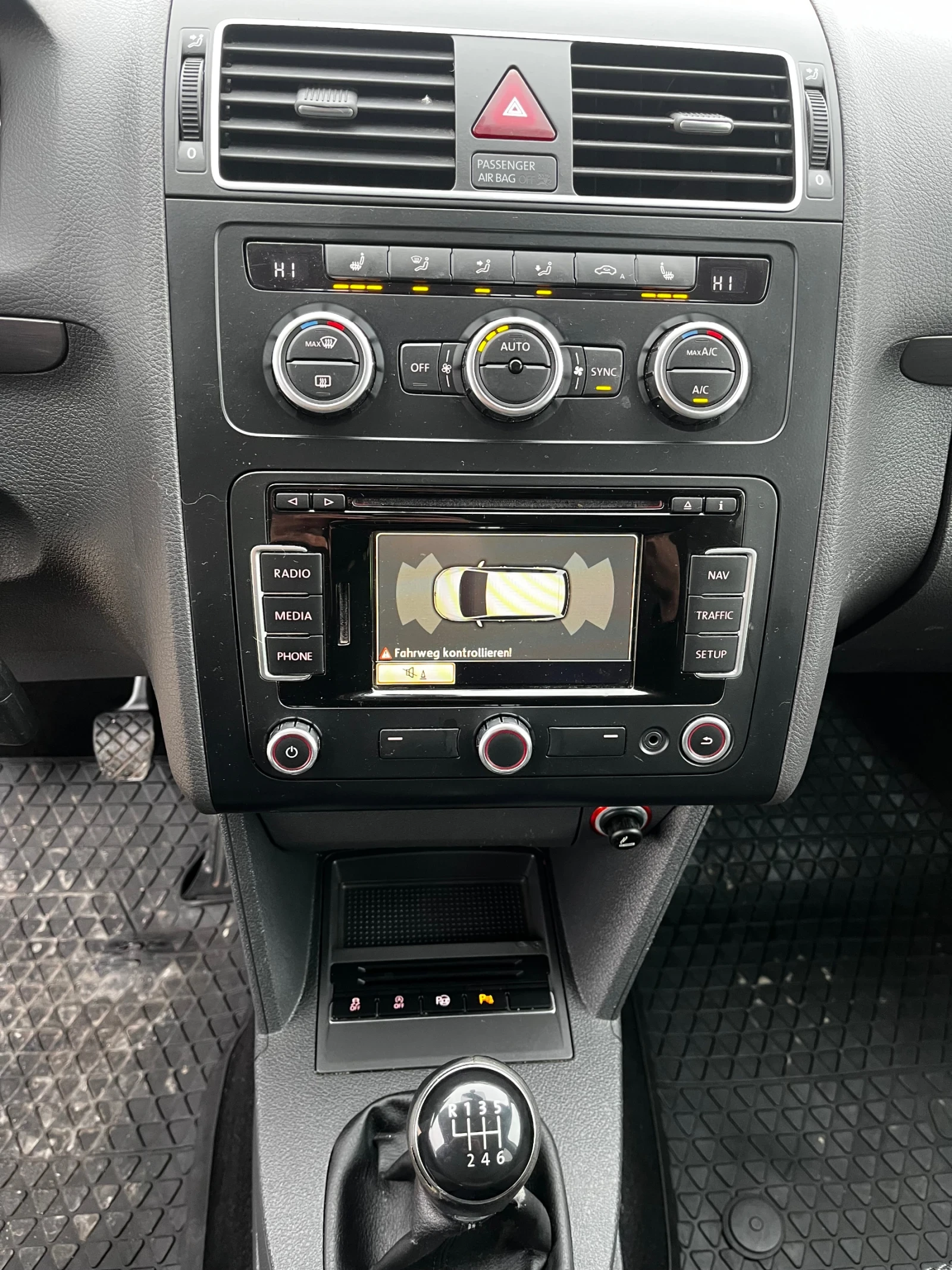 VW Touran TDI Blue Motion FULL ��� ���� | Mobile.bg � ����������� 12